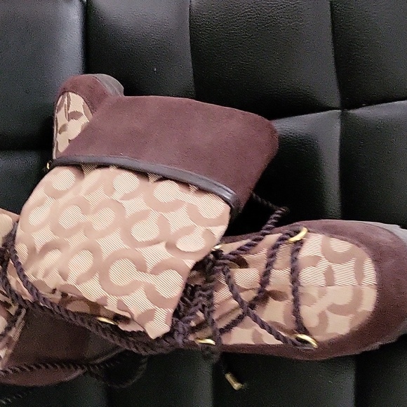 Coach boots - Picture 2 of 3